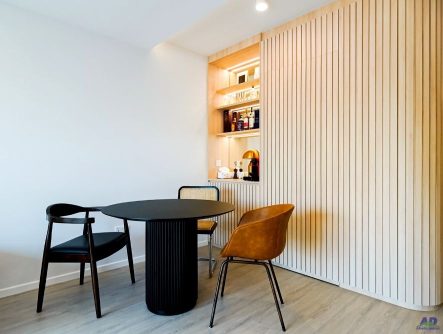 Sculptural and Curved Furniture
